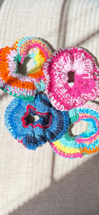 Crochet Scrunchie Pattern + Video Tutorial