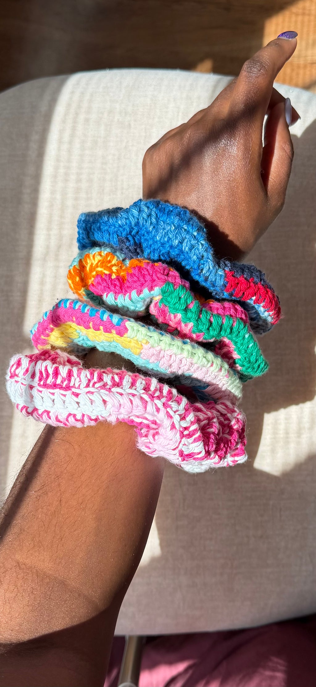 Crochet Scrunchie Pattern + Video Tutorial