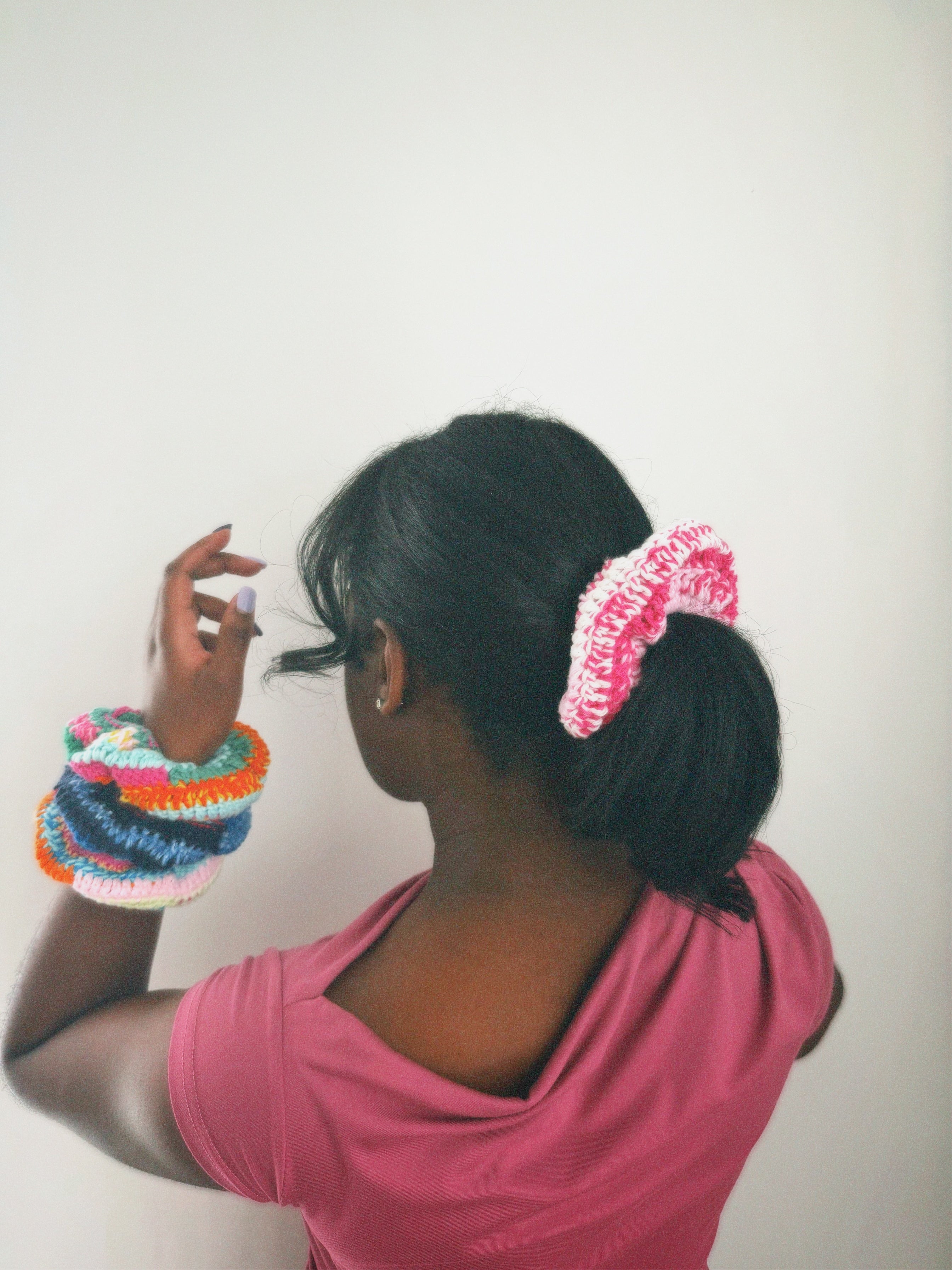 Crochet Scrunchie Pattern + Video Tutorial